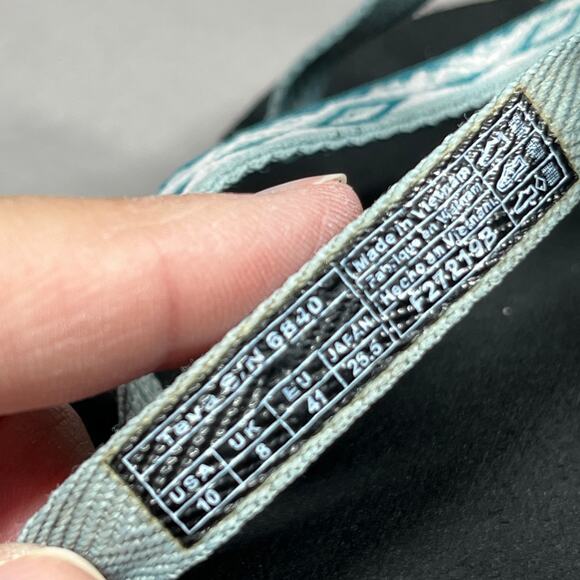 Teva Olowahu Flip-Flops Sandals Womens Size 10 Blue Pattern Comfort Slip On - Picture 4 of 10